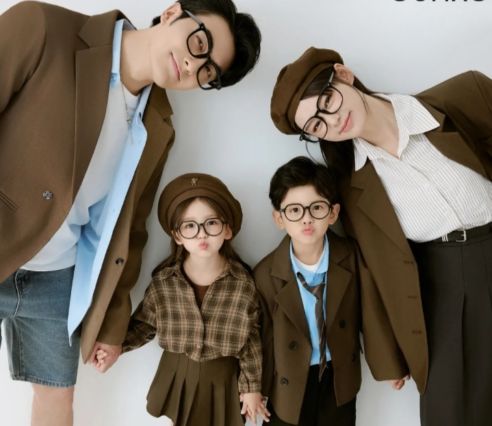 Tặng mắt kính làm quà và ý nghĩa khi chọn kính tại Kính Mắt COYA