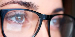 Top 5 lợi ích bảo vệ mắt của kính không độ